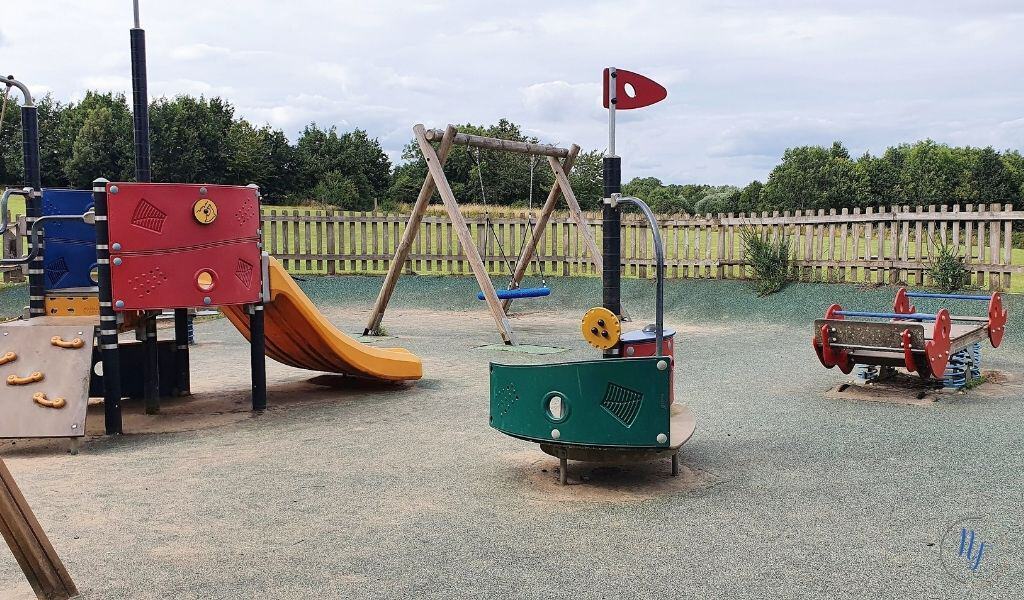 Country Parks in Northamptonshire. Northants Families