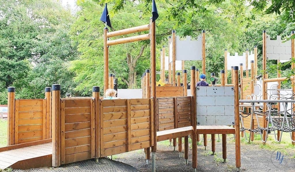 Country Parks in Northamptonshire. Northants Families