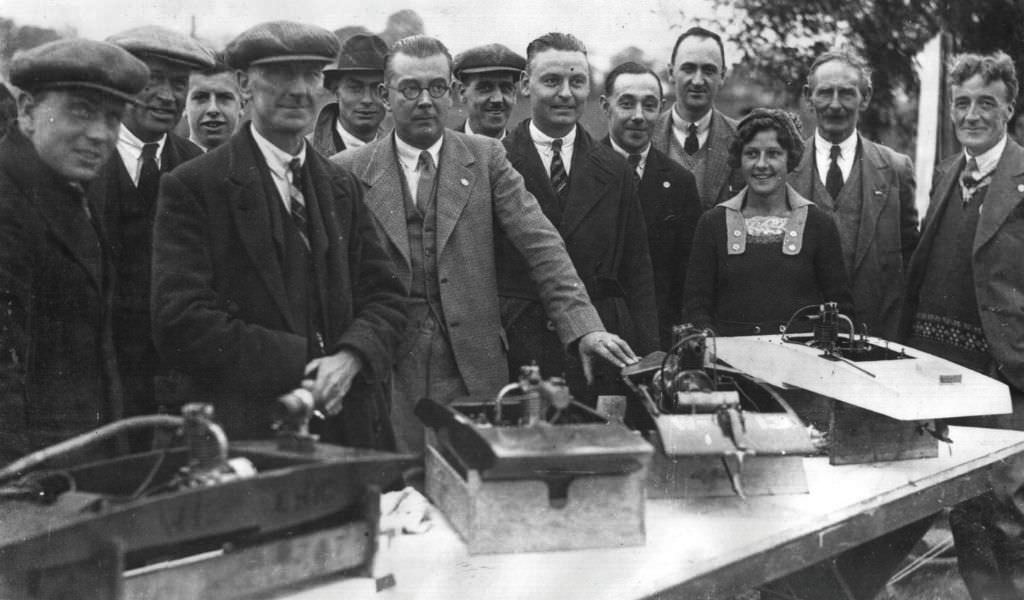 Black and white historical photograph of Wicksteed Park Model Boat Club members in the early 1920s